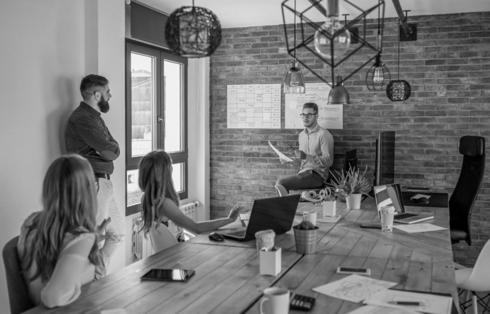 Analýza zpětné vazby od účastníků